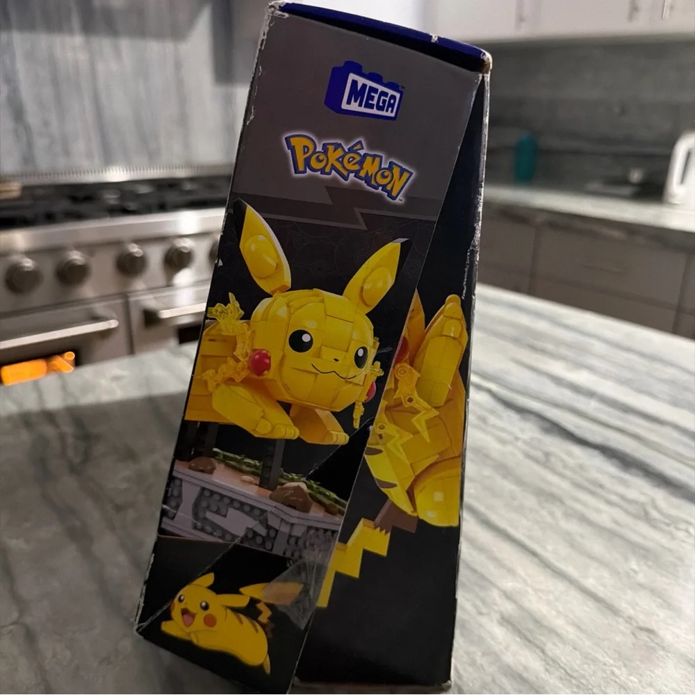 Mega Pokémon Pikachu Building‎ Set